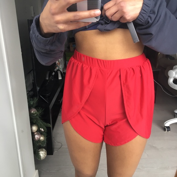 Red jersey shorts - Picture 3 of 4